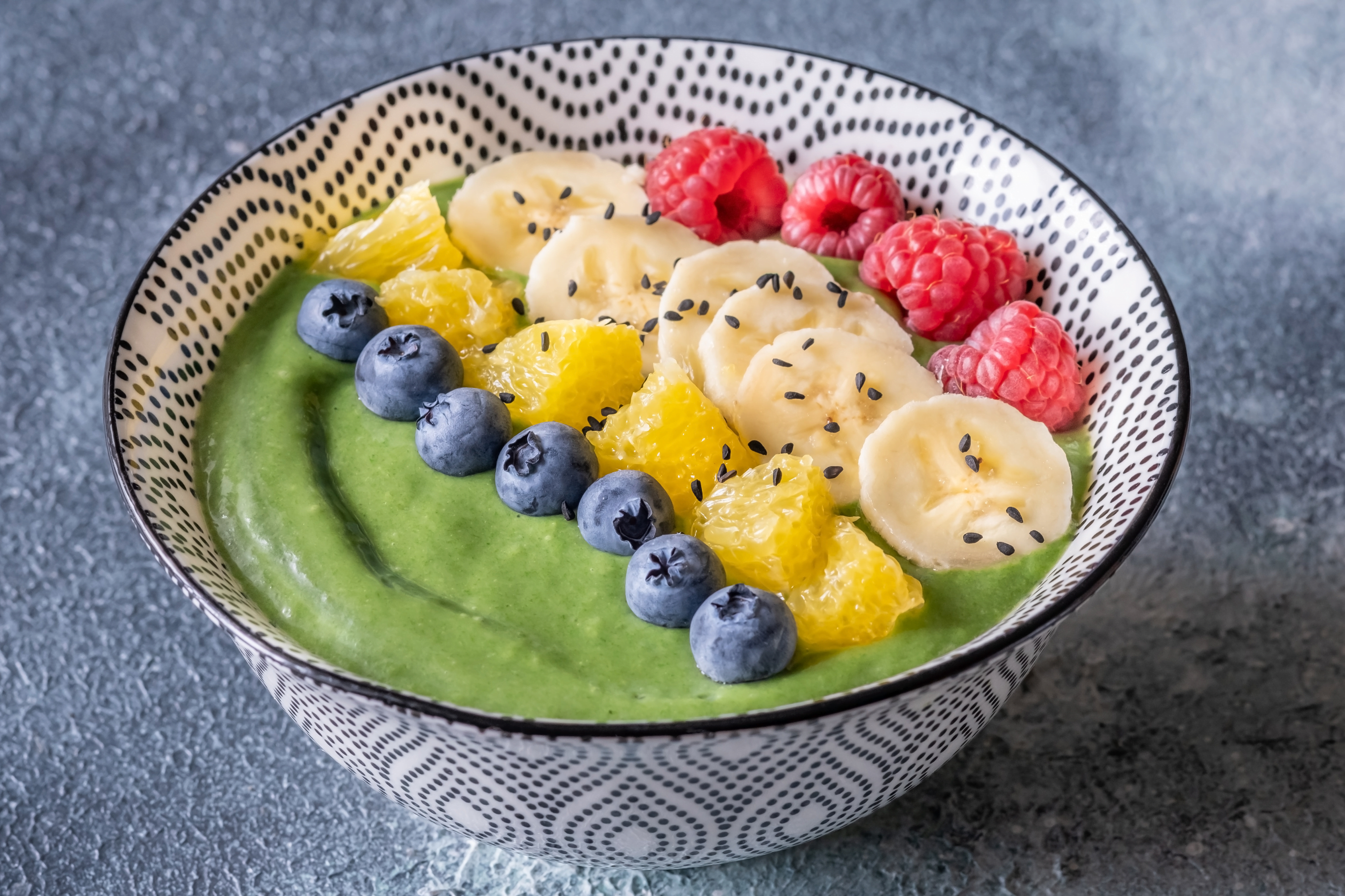 Recetas de Smoothie Bowl con Aguacate para un Desayuno Completo